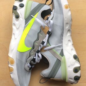 Nike Element 55